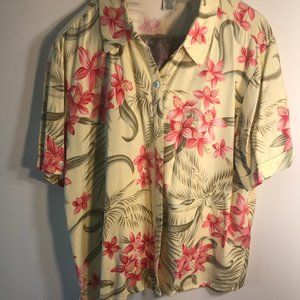 Womens short sleeve shirt with scarf